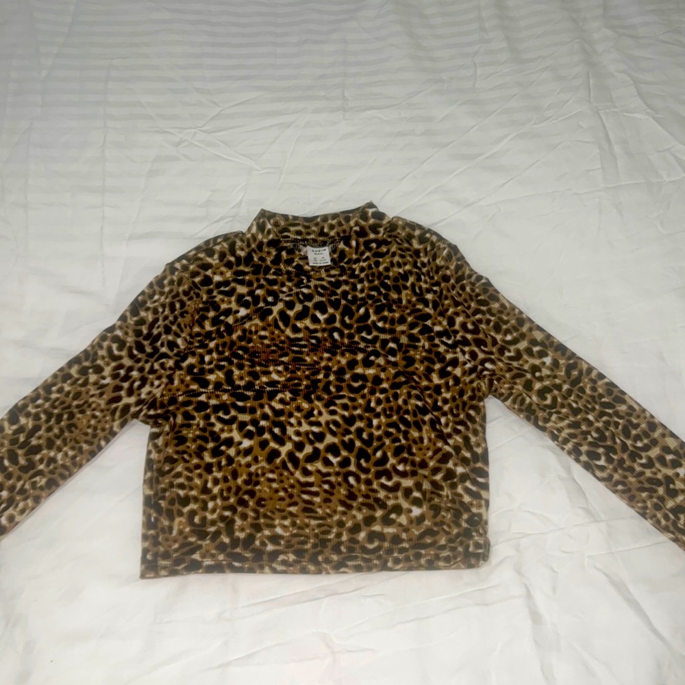 Shein Teen Long sleeve cheetah top